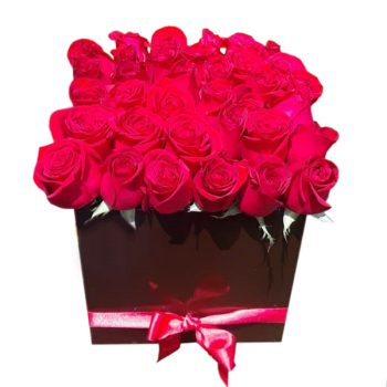 caja de rosas rojas